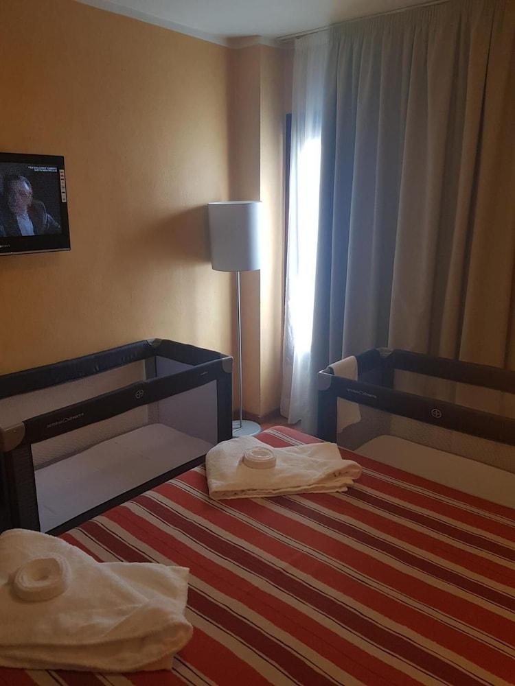 Apartamentos Parot Quality Santa Eularia des Riu Exterior photo