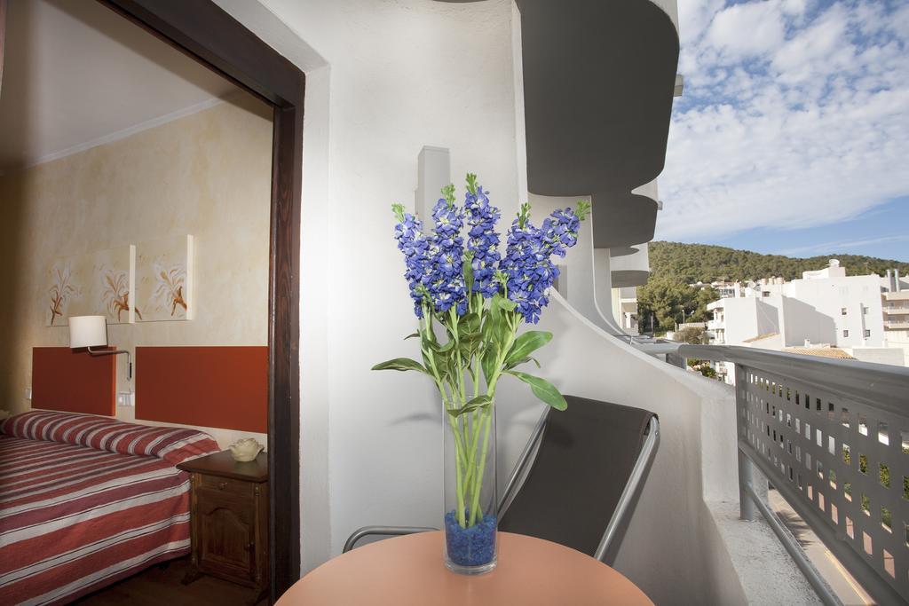 Apartamentos Parot Quality Santa Eularia des Riu Room photo