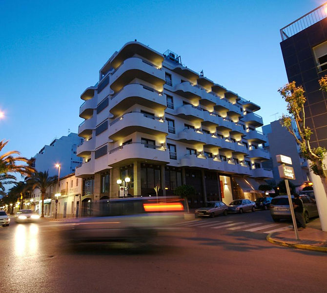 Apartamentos Parot Quality Santa Eularia des Riu Exterior photo