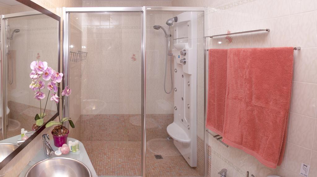 Apartamentos Parot Quality Santa Eularia des Riu Room photo